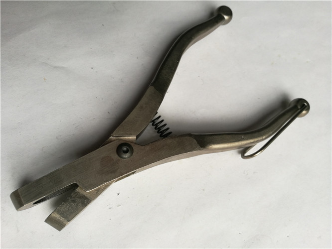 Mitsubishi Punch Pliers Offset Printing Machine Spare Parts
